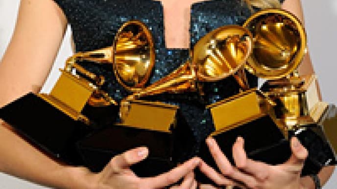 grammys-2010-taylor-swift-gewann-vier-auszeichnungen-bild-getty-images-200x300-625650.jpg