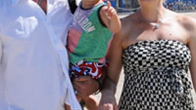 gwen-stefani-bringt-ihren-zweiten-sohn-zur-welt-200x300-151705.jpg