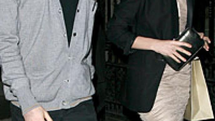 emma-watson-und-johnny-borrell-ein-paar-200x300-24502.jpg