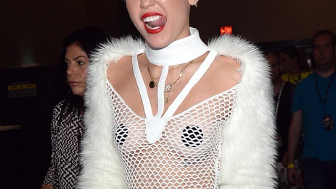 miley-cyrus-nipple-patch-1859691.jpg