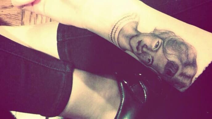 miley-tattoo-oma-1881428.jpg
