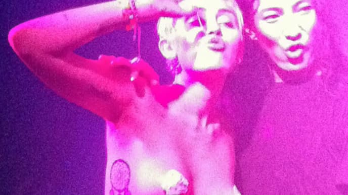 miley-pasties-1984513.jpg