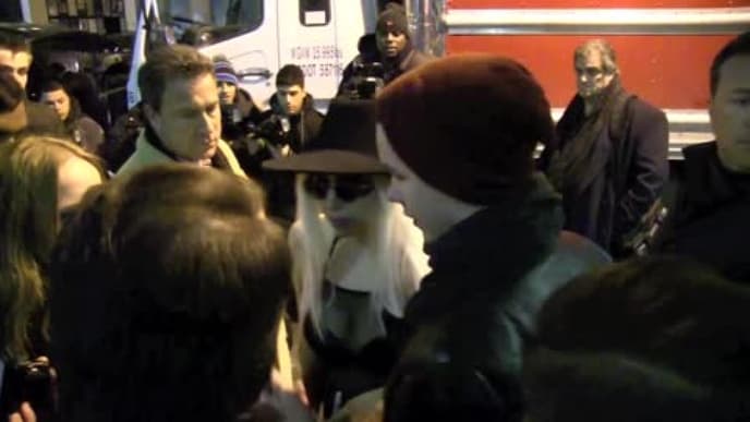 lady-gaga-in-unterwaesche-bei-eisiger-kaelte-480x270-1921320.jpg