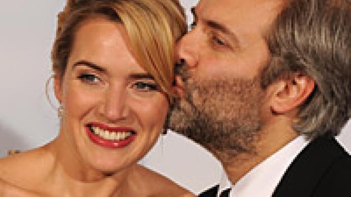 golden-globes-fuer-kate-winslet-und-heath-ledger-200x300-296297.jpg