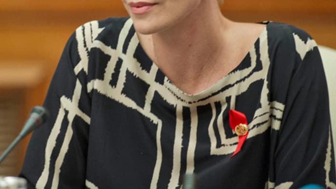 charlize-theron-1858691.jpg