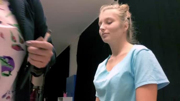 vampir-schminken-making-of-480x270-1997750.jpg
