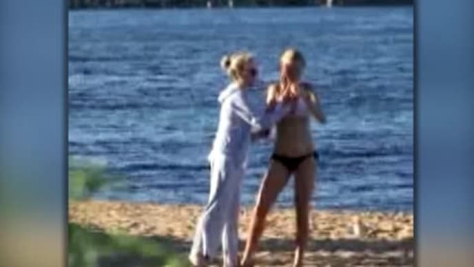 sexy-ireland-baldwin-480x270-1693508.jpg