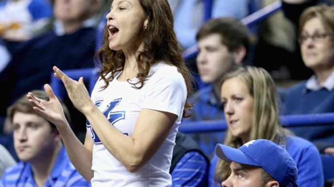 ashley-judd-cyber-bullying-2036246.jpg