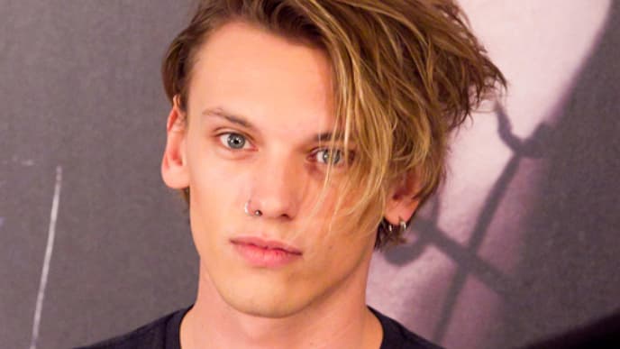jamie-campbell-bower-480x360-1849647.jpg