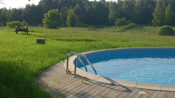 glamping-pool-glendoria-480x360-1966566.jpg