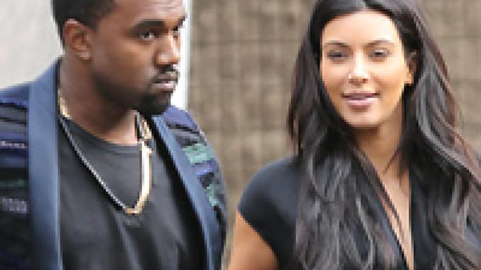 Kim Kardashian in Umstandsmode