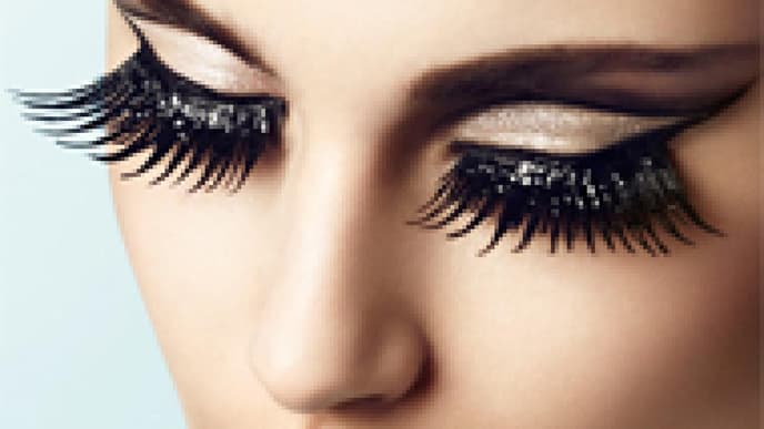 Künstliche Wimpern