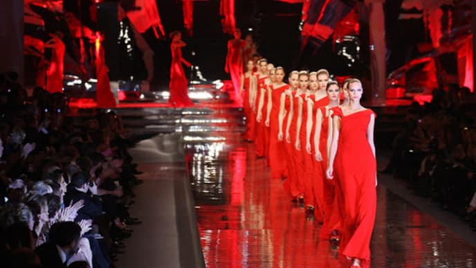 ein-defile-zu-ehren-von-valentino-bild-getty-images-520x300-22135.jpg