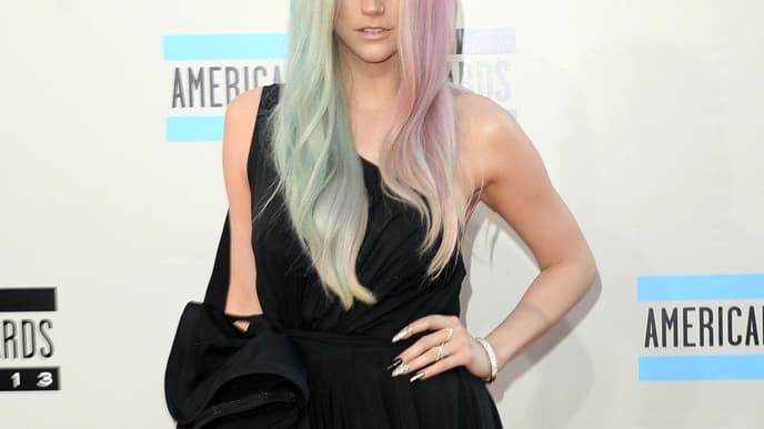 kesha-split-hair-2054085.jpg