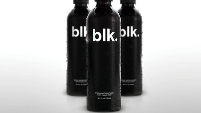 blk-SCHWARZES-MINERALWASSER