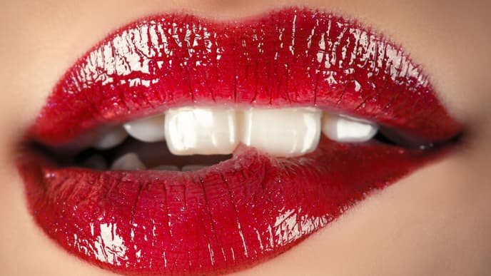 kuessen-mit-lippenstift-2081230.jpg
