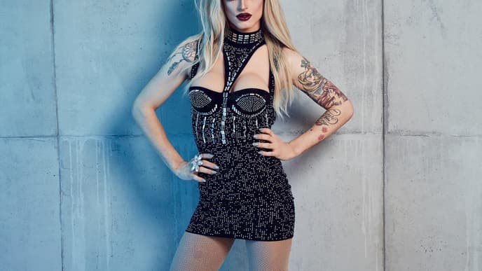 Drag-Transformation: Dragqueen Katy Bähm zeigt, wie sie zur Königin wird 