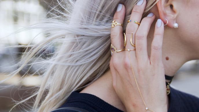 diesen-schmuck-finden-männer-an-frauen-sexy