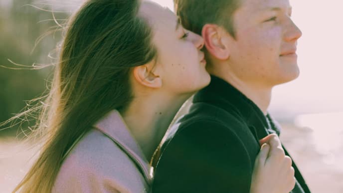 flirten-für-introvertierte-aufmerksamkeit-bekommen