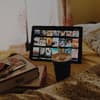 iPad und Essen im Bett