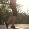 Frauen beim Joggen und Musik hören
