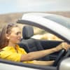 Frau im Auto