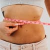 Bauch mit Maßband