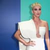 Katy Perry blond mit Kurzhaarfrisur