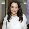 Katie Holmes lächelt 
