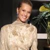 Toni Garrn goldenes Kleid 
