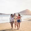Curvy-Frauen im Bikini