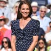 Kate trägt gepunktetes Kleid