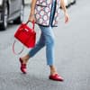 Frau mit Jeans