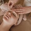 Gua Sha Stein Anwendung