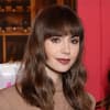 Lilly Collins trägt beiges Kleid