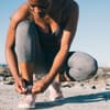 Frau treibt Sport