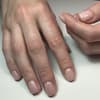 Fingernägel schlichte Maniküre