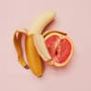 Ein Bild von einer Banane und einer Grapefruit