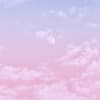 Pinke Wolken und Vollmond
