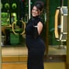 Ashley Graham trägt schwarzes, enges Kleid