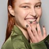 Gel-Nägel ohne UV Lampe? Dieser Drogerie-Nagellack macht es möglich