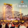 Das Echelon Festival ist bekannt für elektronische Musik. Echelon Festival Bühne mit Feuer und einer Menschenmenge.