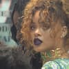 rihanna-auberginefarbene-lippen-2079697.jpg