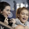 Kendall-und-Gigi-beste-Laune
