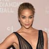 jasmine-sanders-golden-barbie-terrence-j-model-schauspielerin-moschino-ciroc