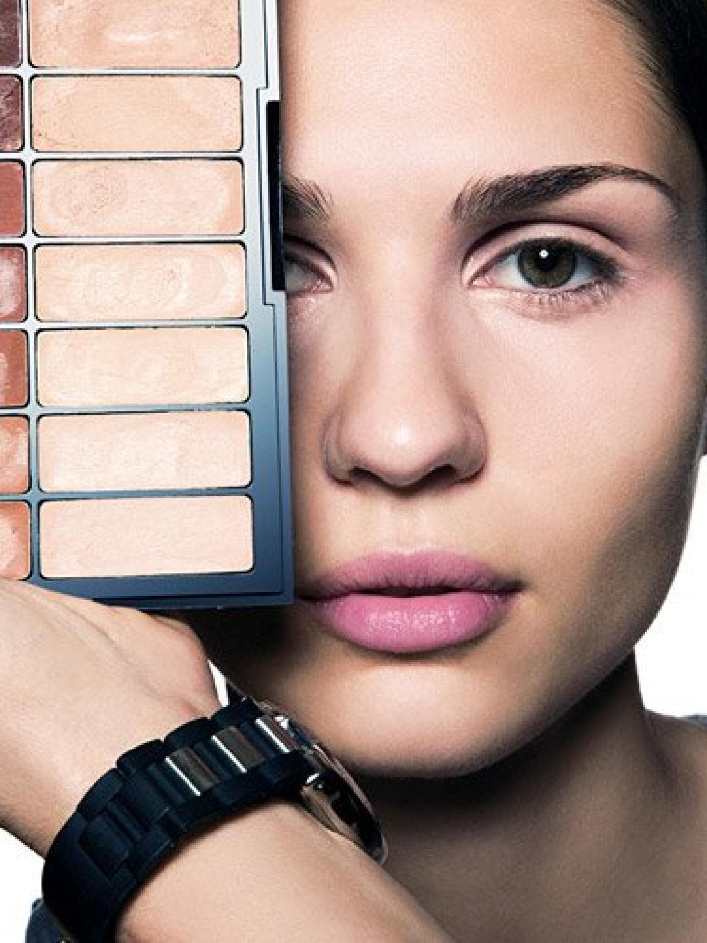 Make-up im perfekten Farbton finden Make-up im perfekten Farbton finden