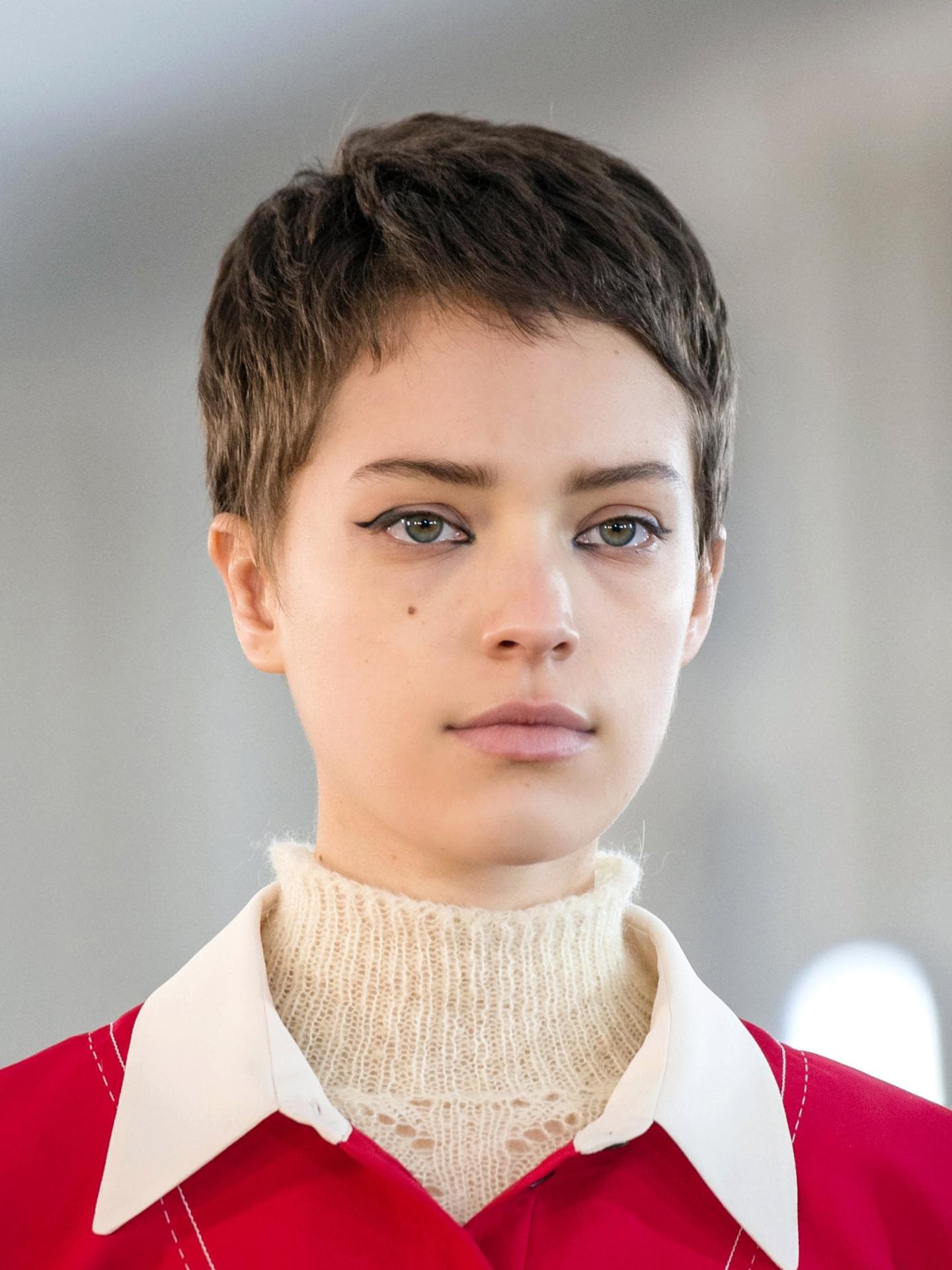 Pixie-Cut braun