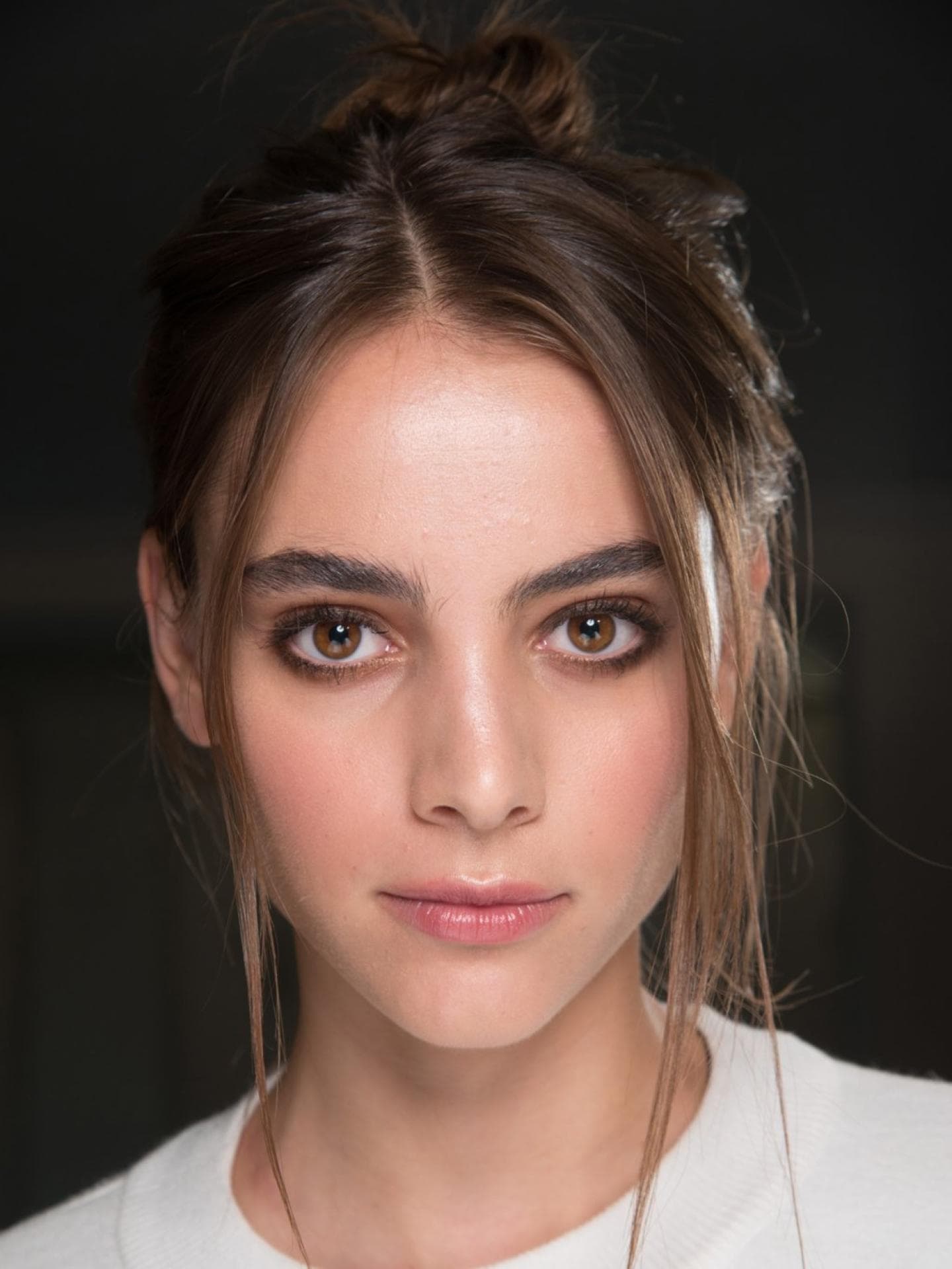 Hochgesteckte Frisur für lange Haare Hochgesteckte Frisur für lange Haare