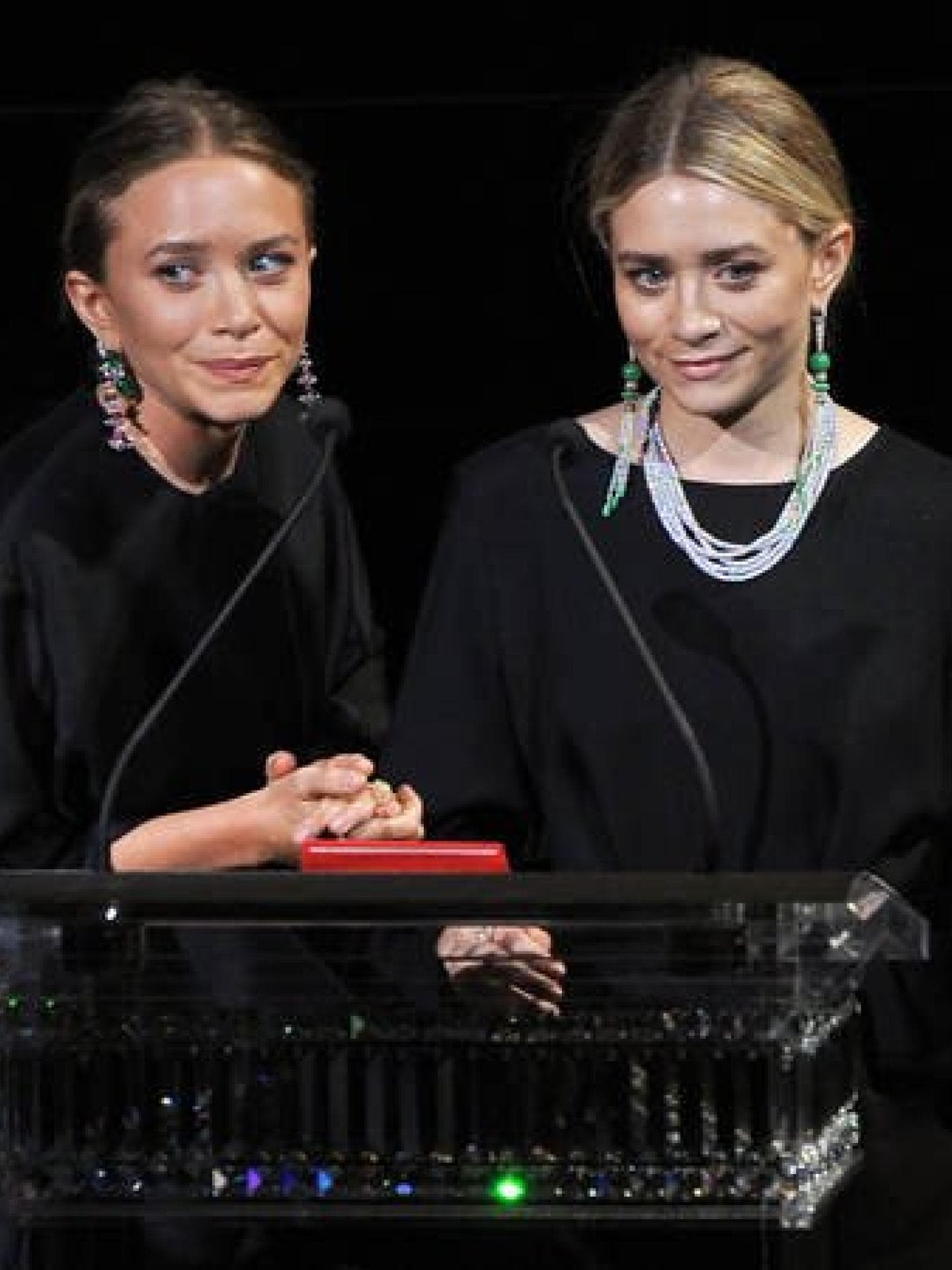 Olsen Twins gewinnen den CFDA Fashion Award Olsen Twins gewinnen den CFDA Fashion Award