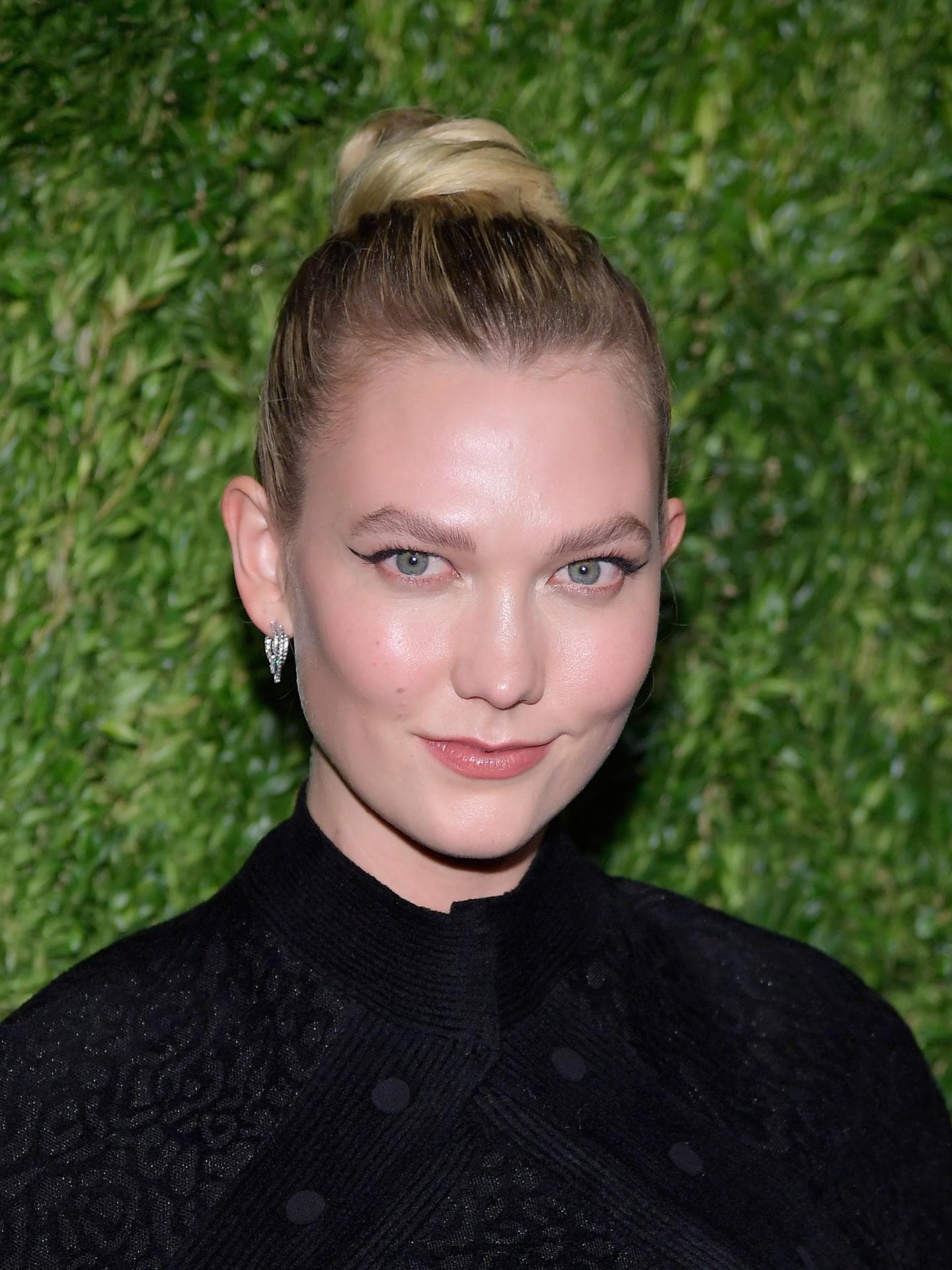 Karli Kloss mit Dutt